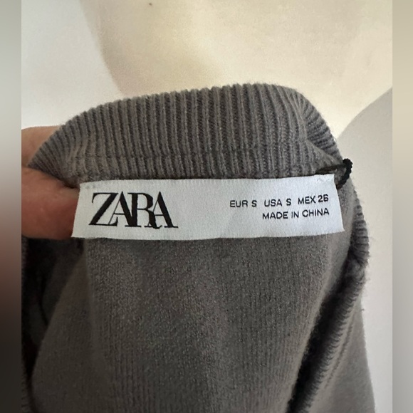 Zara Knit Muscle Knit Top With Padded Shoulder - Picture 5 of 7